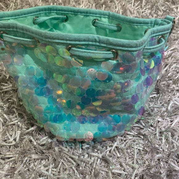 Purse - Picture 2 of 3